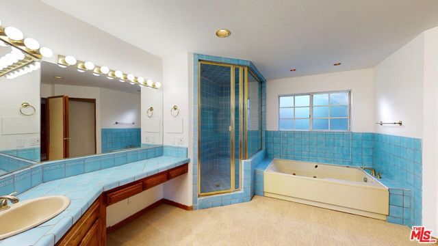 4339 Alhama Drive, Woodland Hills (los Angeles), CA 91364