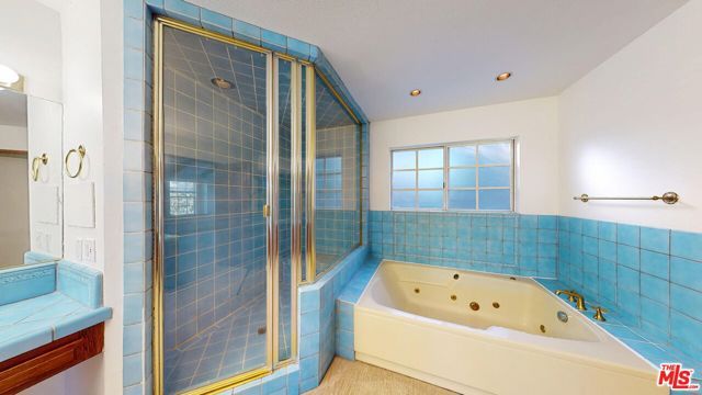 4339 Alhama Drive, Woodland Hills (los Angeles), CA 91364