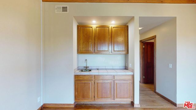 4339 Alhama Drive, Woodland Hills (los Angeles), CA 91364