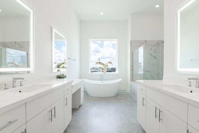 5302 S Capitol, Houston, TX 77023