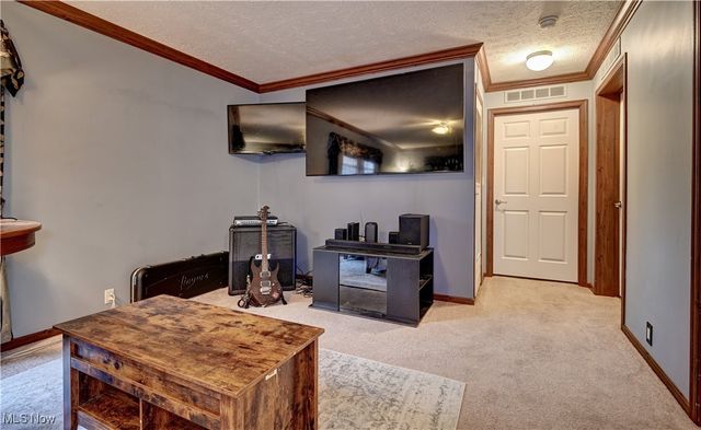 6454 Mears Drive NW, Dover, OH 44622