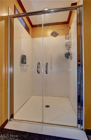 6454 Mears Drive NW, Dover, OH 44622