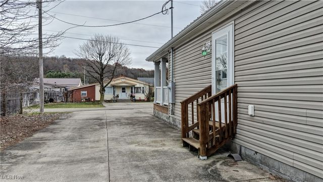 6454 Mears Drive NW, Dover, OH 44622