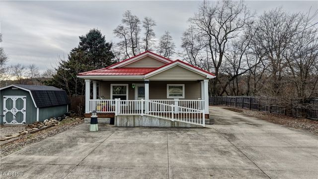 6454 Mears Drive NW, Dover, OH 44622