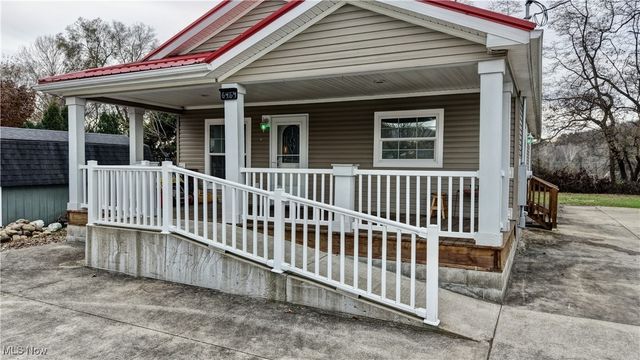 6454 Mears Drive NW, Dover, OH 44622