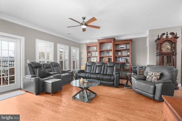 568 MARINA LANDING LN, Woodbridge, VA 22191