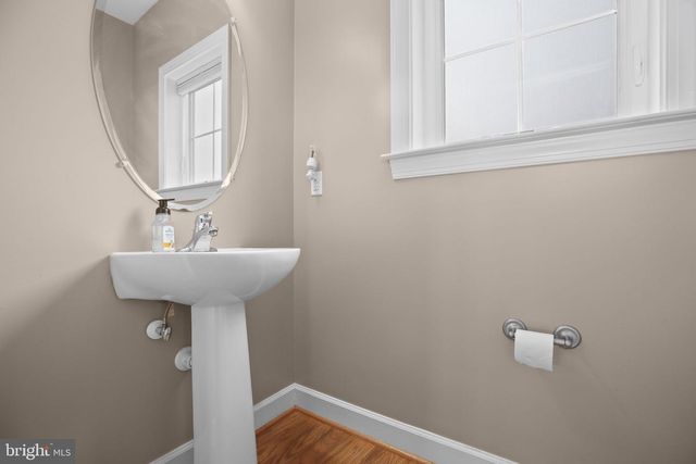 568 MARINA LANDING LN, Woodbridge, VA 22191