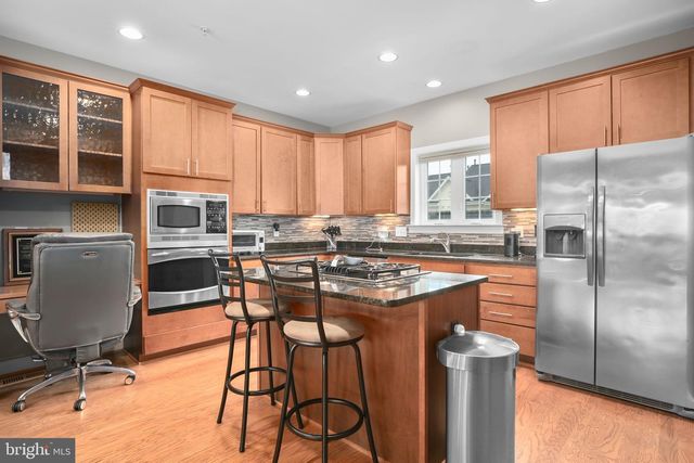 568 MARINA LANDING LN, Woodbridge, VA 22191