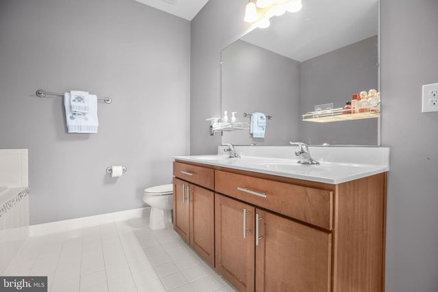 568 MARINA LANDING LN, Woodbridge, VA 22191