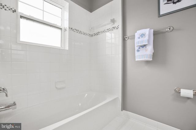 568 MARINA LANDING LN, Woodbridge, VA 22191