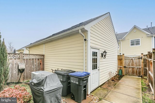 568 MARINA LANDING LN, Woodbridge, VA 22191