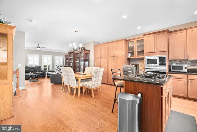 568 MARINA LANDING LN, Woodbridge, VA 22191