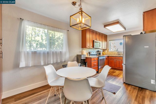 1219 Saint Elizabeth Ct, Concord, CA 94518