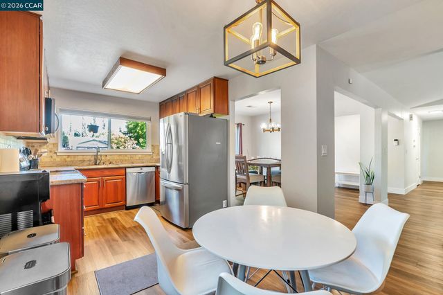 1219 Saint Elizabeth Ct, Concord, CA 94518