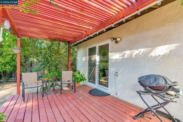 1219 Saint Elizabeth Ct, Concord, CA 94518