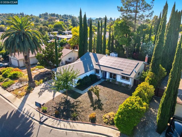 1219 Saint Elizabeth Ct, Concord, CA 94518