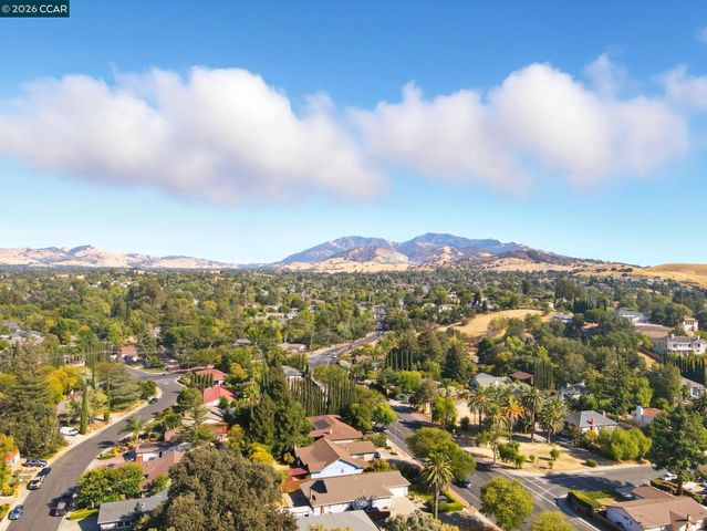 1219 Saint Elizabeth Ct, Concord, CA 94518