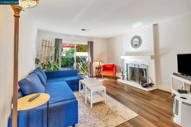 1219 Saint Elizabeth Ct, Concord, CA 94518