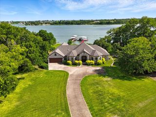 155 Lakeshore Drive, Waxahachie, TX 75165