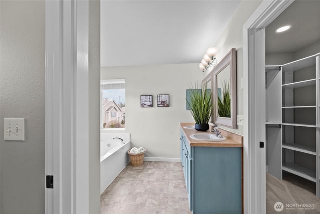 4570 SE Bakken Court, Port Orchard, WA 98366