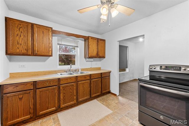 1301 Gladys Street, Collinsville, IL 62234