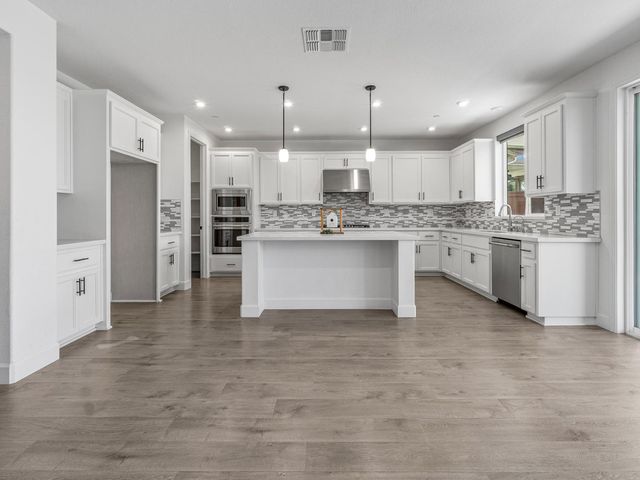 4613 S Hills Dr, Folsom, CA 95630