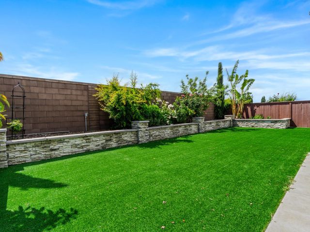 4613 S Hills Dr, Folsom, CA 95630