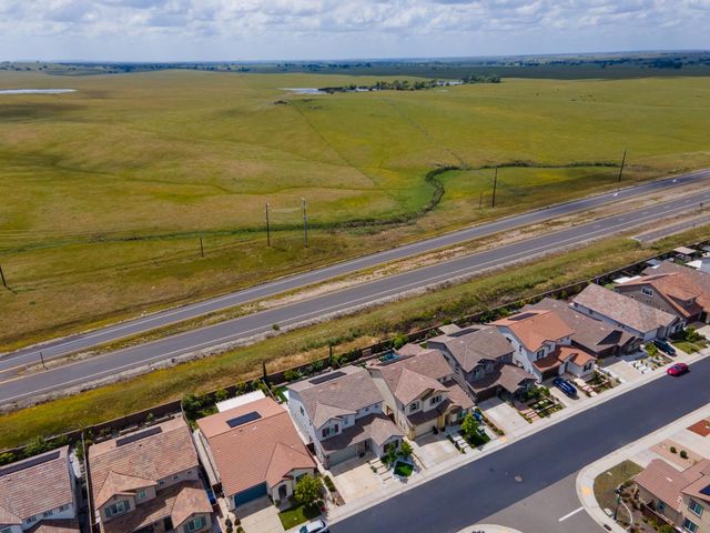 4613 S Hills Dr, Folsom, CA 95630