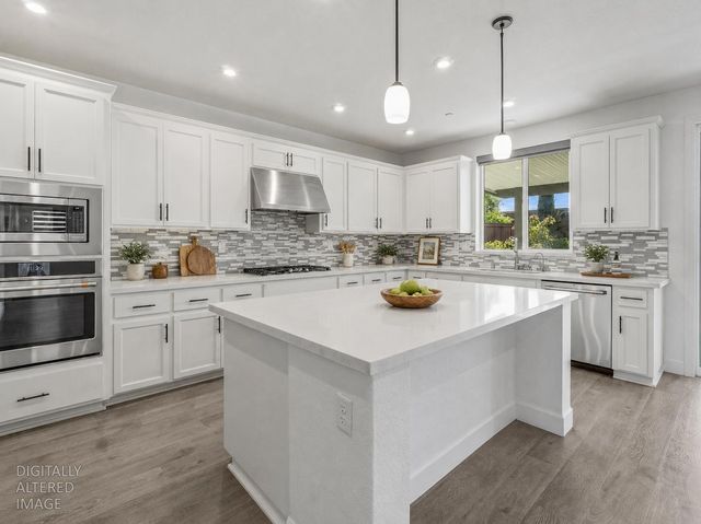 4613 S Hills Dr, Folsom, CA 95630
