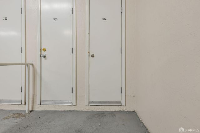 1688 Wallace Avenue 304, San Francisco, CA 94124