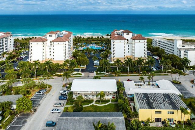 100 Bravado Lane 2, Palm Beach Shores, FL 33404