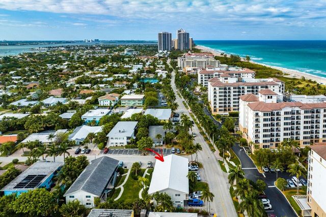 100 Bravado Lane 2, Palm Beach Shores, FL 33404