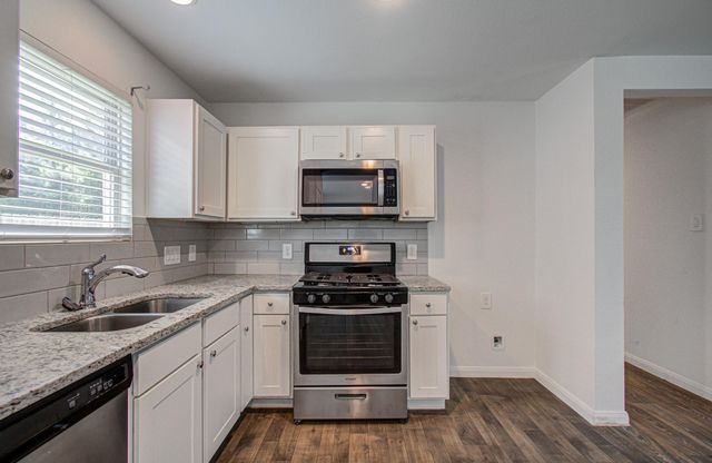 752 Road 5138, Cleveland, TX 77327