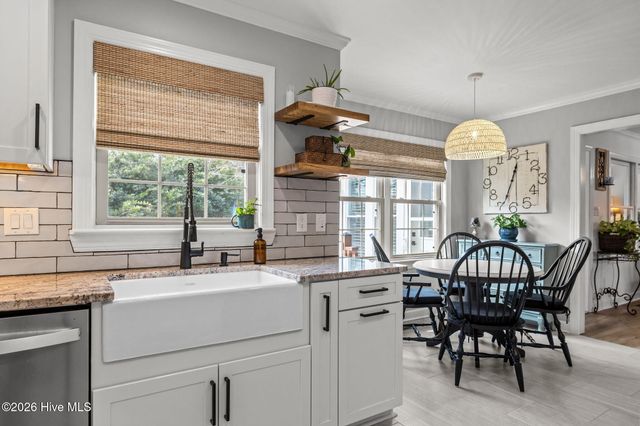 100 Stevens Court, Swansboro, NC 28584