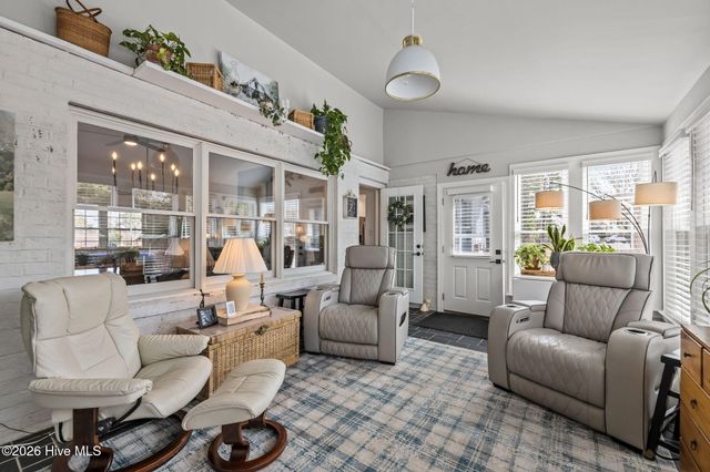 100 Stevens Court, Swansboro, NC 28584