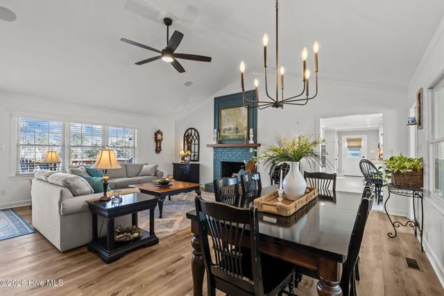 100 Stevens Court, Swansboro, NC 28584