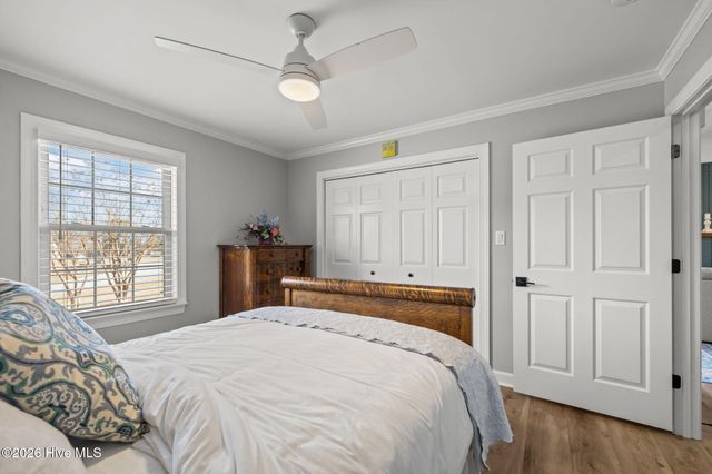 100 Stevens Court, Swansboro, NC 28584