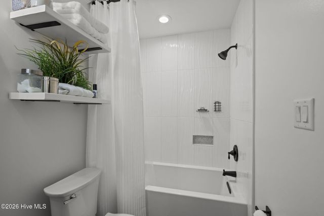 100 Stevens Court, Swansboro, NC 28584