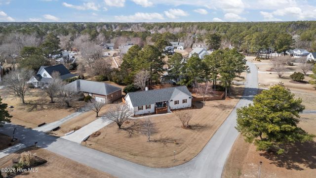 100 Stevens Court, Swansboro, NC 28584