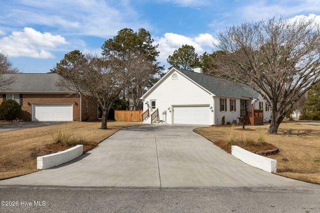 100 Stevens Court, Swansboro, NC 28584
