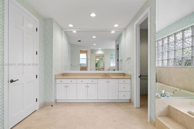 6020 W Suburban Drive, Pinecrest, FL 33156