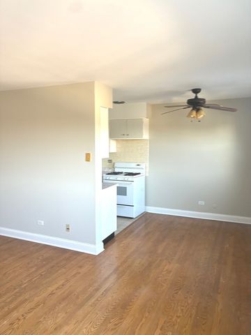 6300 W Irving Park Road 405, Chicago, IL 60634