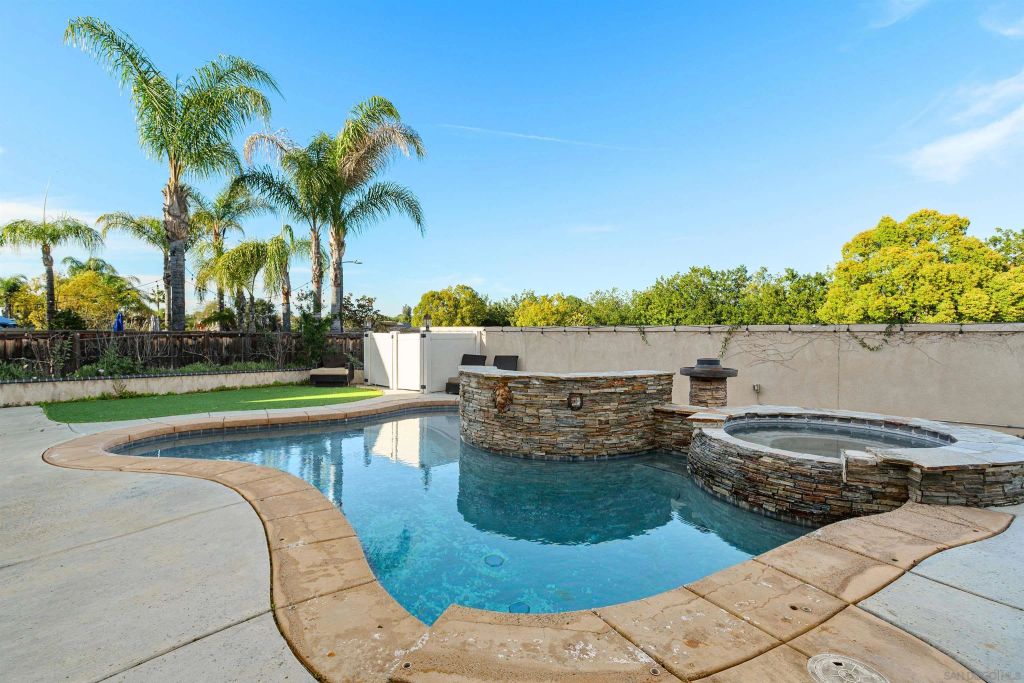 24248 Golden Mist Dr, Murrietta, CA 92562