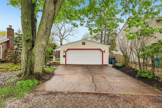 722 Chestnut Boulevard, Willoughby, OH 44094