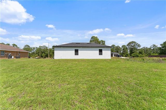 320 Long AVE S, Lehigh Acres, FL 33974