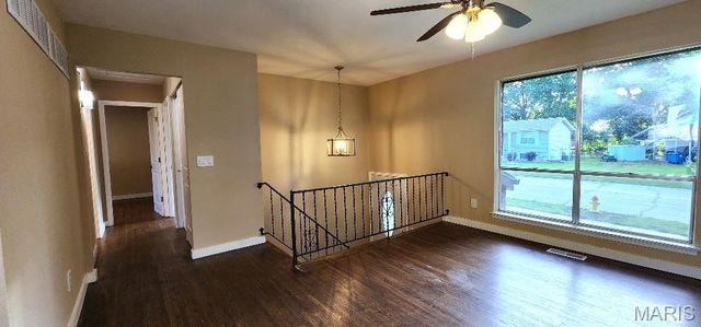 5388 Ville Maria Lane, Hazelwood, MO 63042