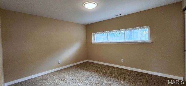 5388 Ville Maria Lane, Hazelwood, MO 63042