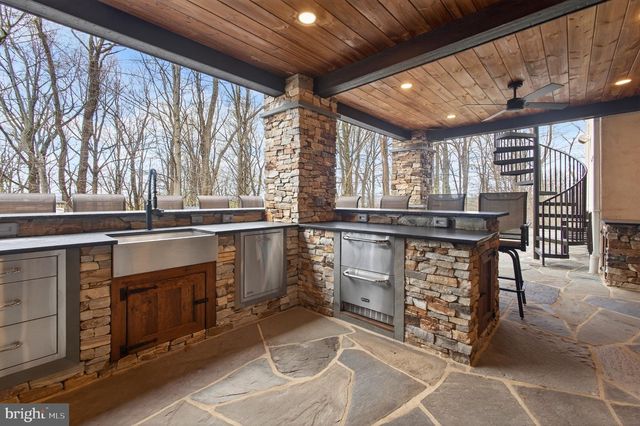 2300 OLD SENTINEL TRL, Malvern, PA 19355