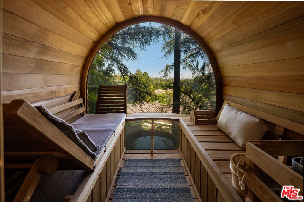 Image 37 of property listing at 664 Elkins Road, Los Angeles, CA 90049