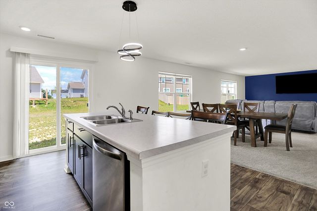 1612 N Regatta Drive, Greenfield, IN 46140